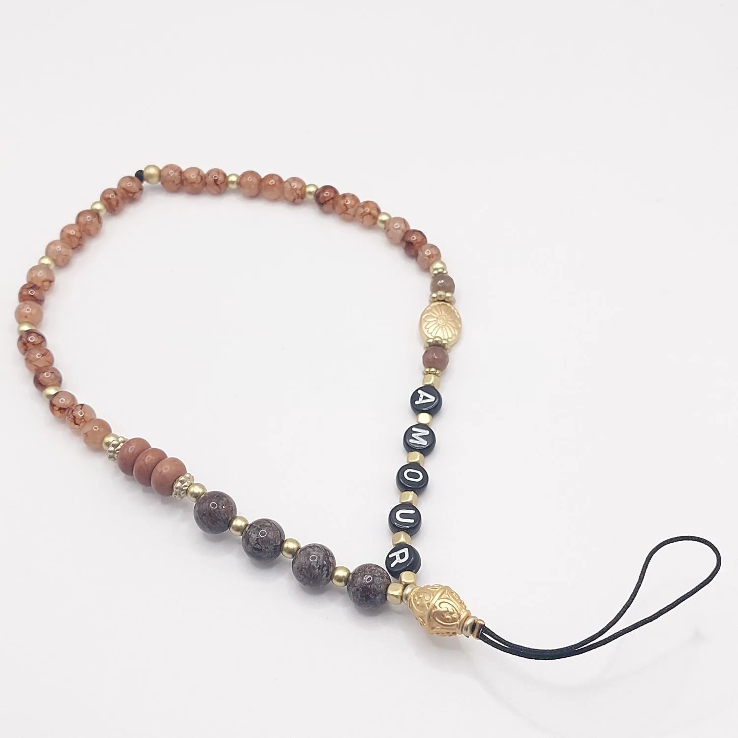 Bracelet Téléphone 'Amour' avec Perles Naturelles et Accents Dorés