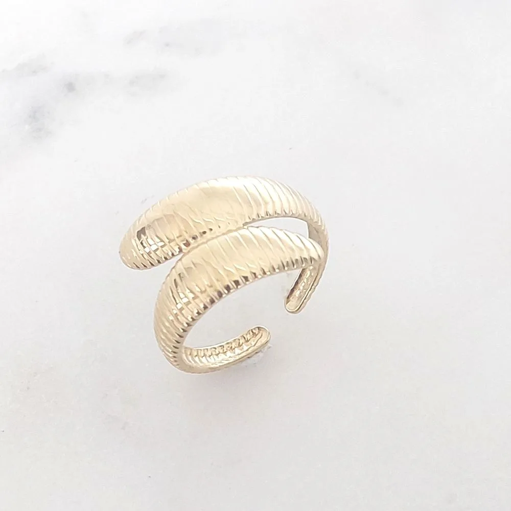 Bague Antonella en acier inoxydable doré – Double bande texturée