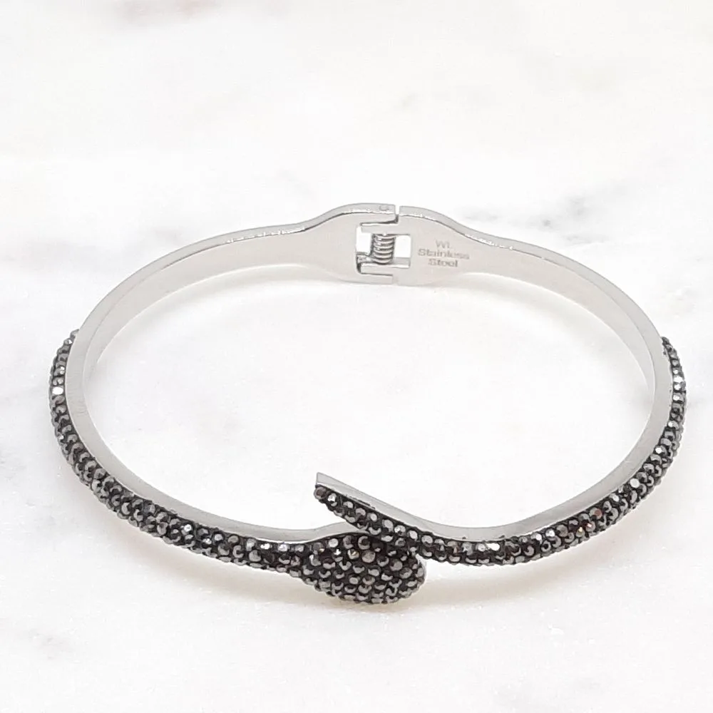 Bracelet serpent argenté et diamants noirs
