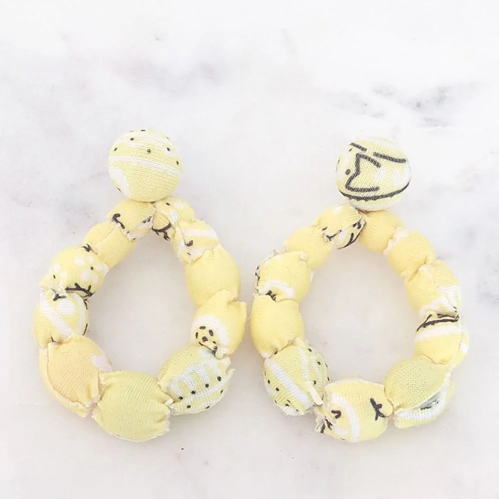 Boucles d'oreilles créoles (jaune bandana)
