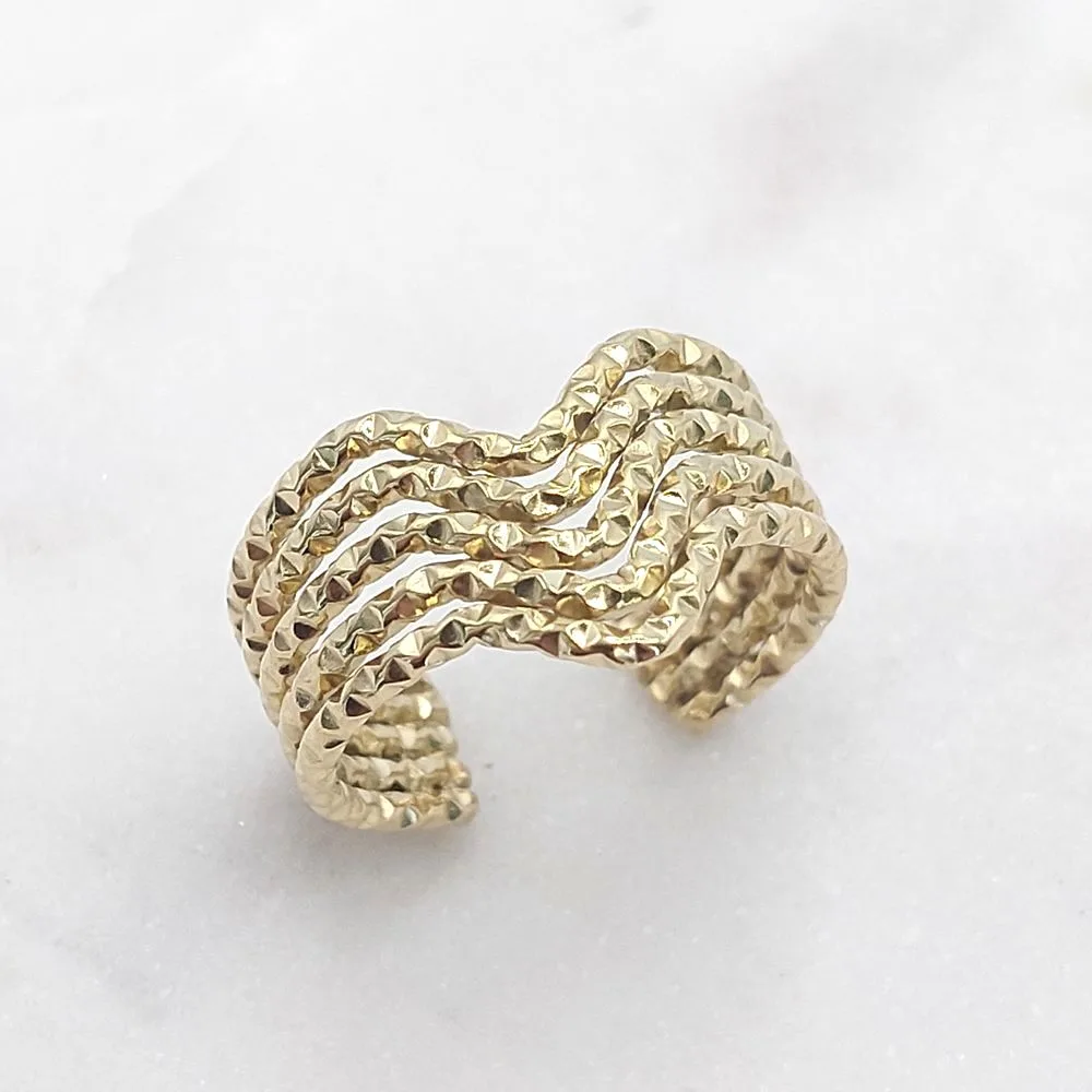 Bague Zig Zag en acier inoxydable doré – Effet martelé