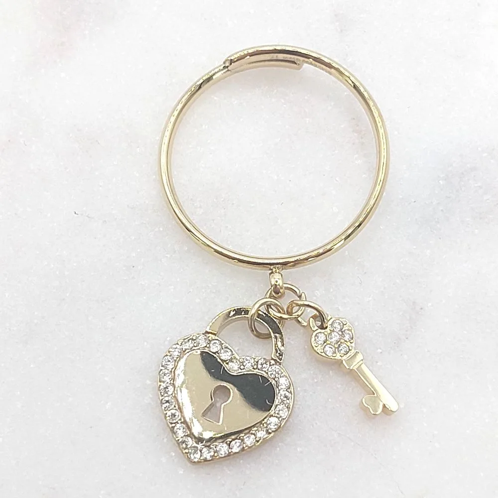 Bague Amoura en acier inoxydable doré – Cœur cadenas & clé