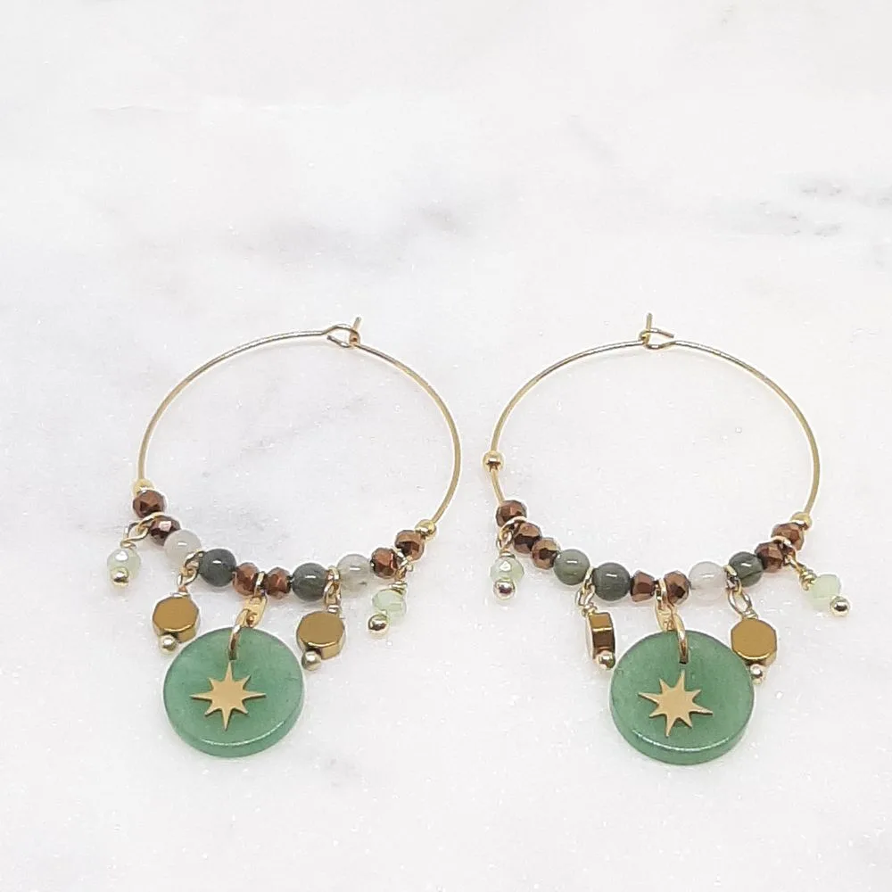Boucles créoles bohème (pierres vertes et dorées)