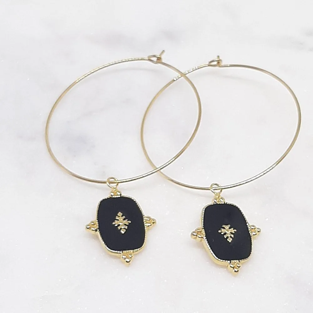 Boucles d'oreilles créoles avec pendentif noir (doré)