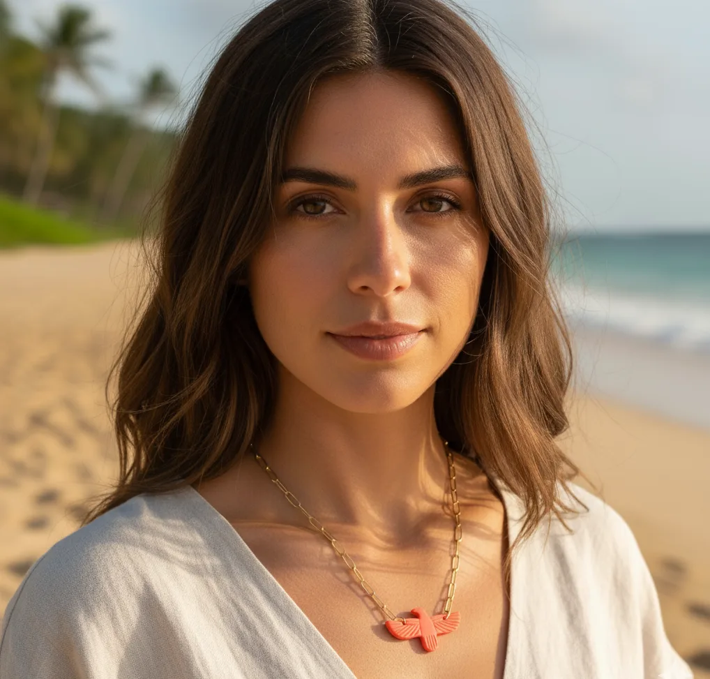 Collier doré avec pendentif "aigle orange"