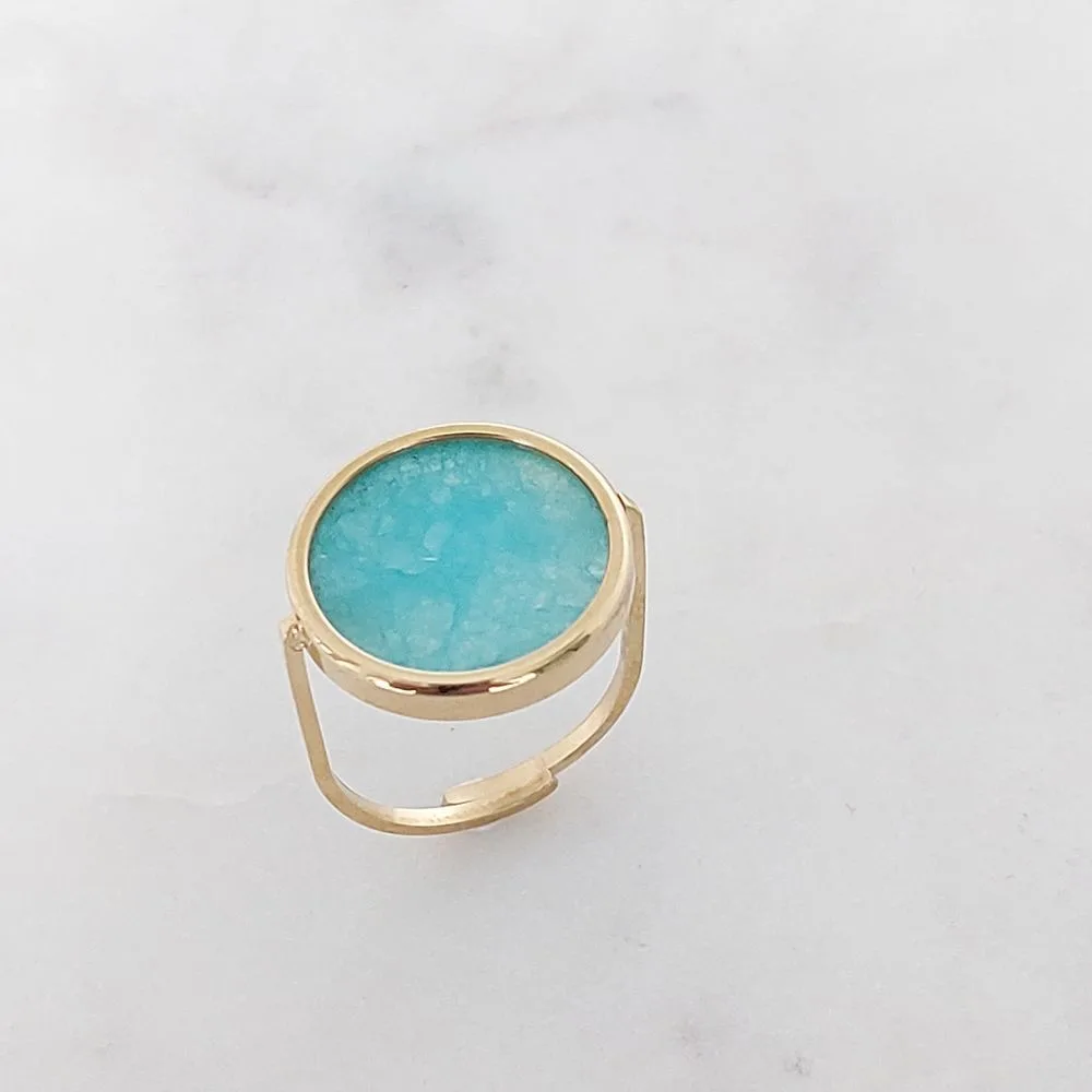 Bague dorée grosse avec pierre bleue Ikita